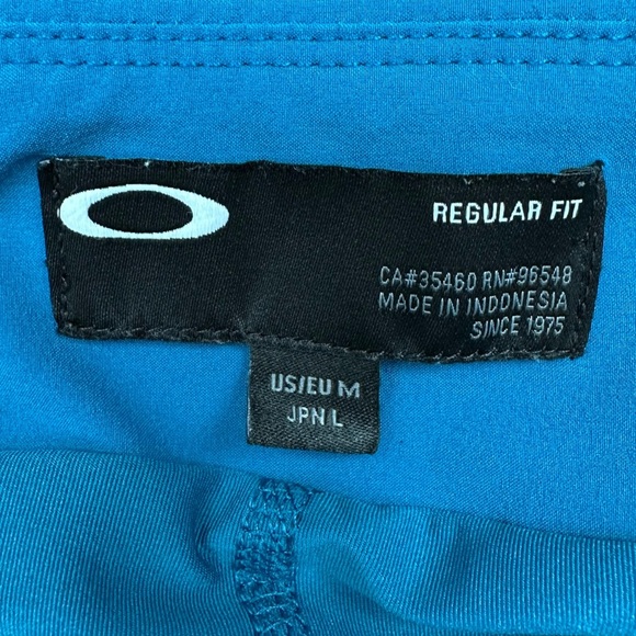 Oakley Golf Skort with built in shorts and high rise - Picture 8 of 8